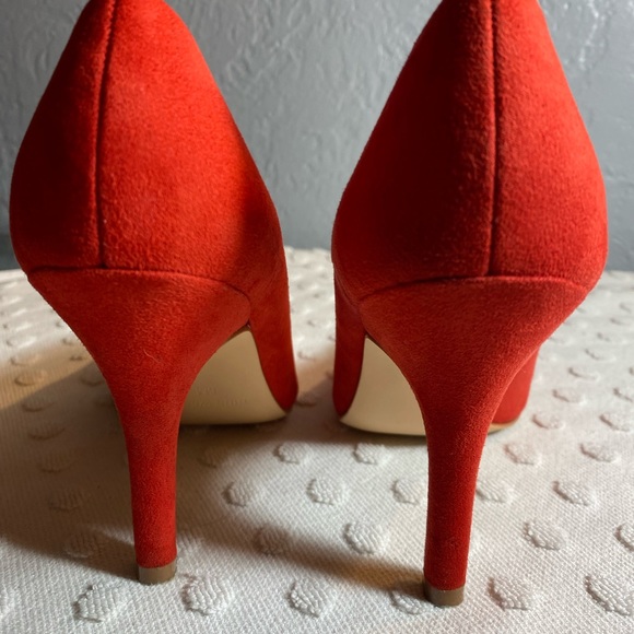NINE WEST Red Suede Fifth 9x9 Womens Dress Pumps - Picture 6 of 16